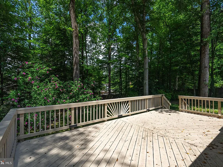 6506 Bellamine Ct — Photo 35