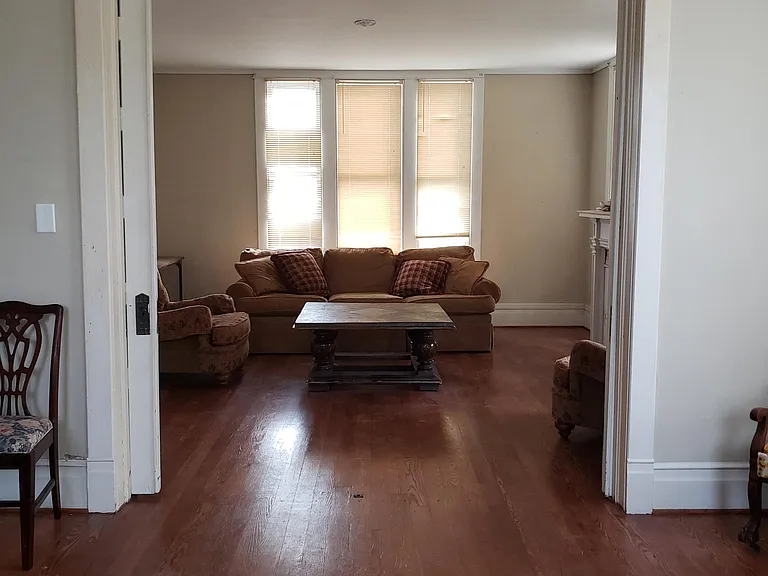 1522 Spencer Ave — Photo 12