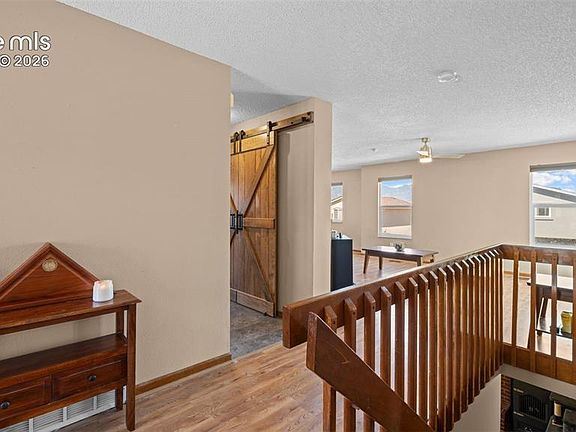 2nd image of 1180 Goodview Ct