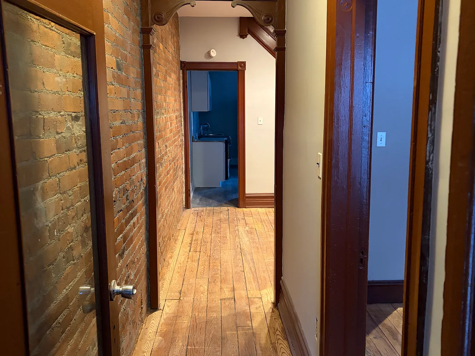 5 bed, 1864 sqft, $2,400 — Photo 1