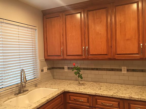 4th image of 6630 Wildwood Ct