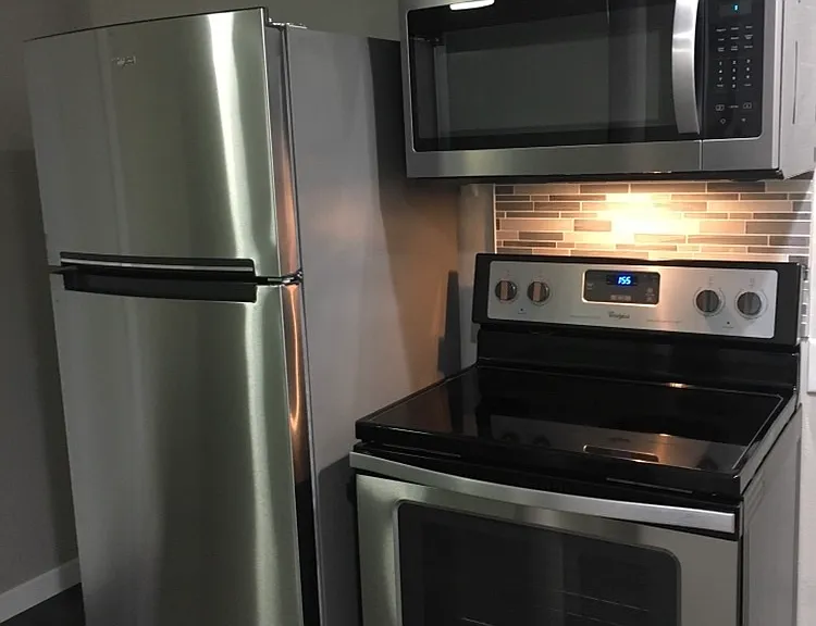 1215 Sylvan St #11 — Photo 8