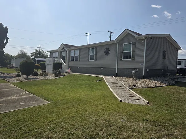 1255 S Wilson Rd Trailer 17, Radcliff, KY 40160