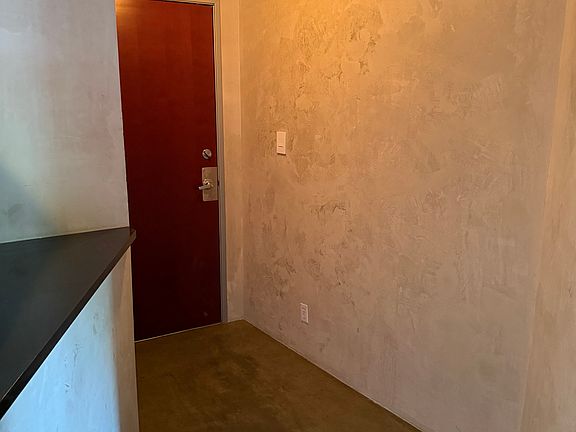 4th image of 825 W Daggett Ave #825
