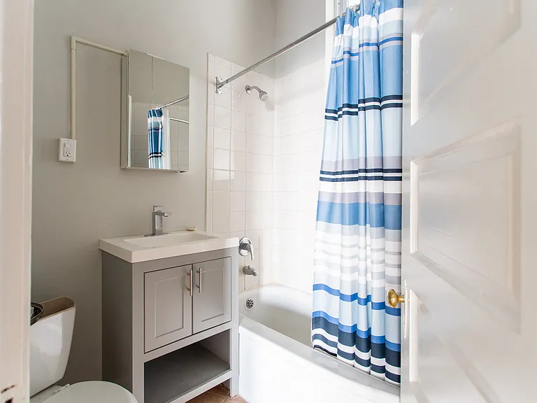 Updated Bathroom 3925-3D