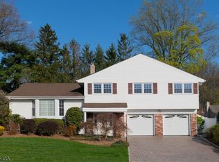109 Dogwood Ct, Westwood Boro, NJ 07675