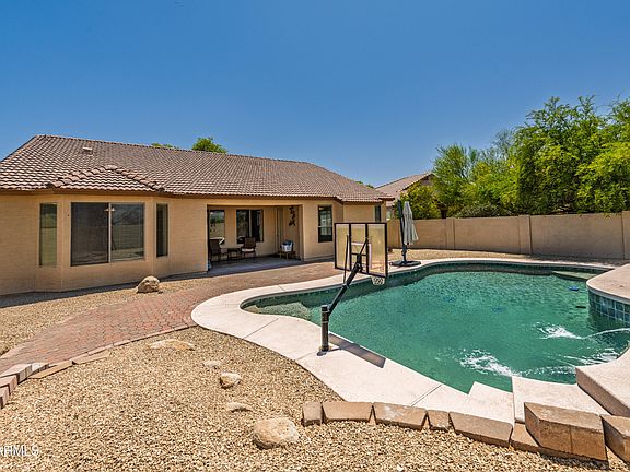 2nd image of 1826 E VALENCIA Drive
