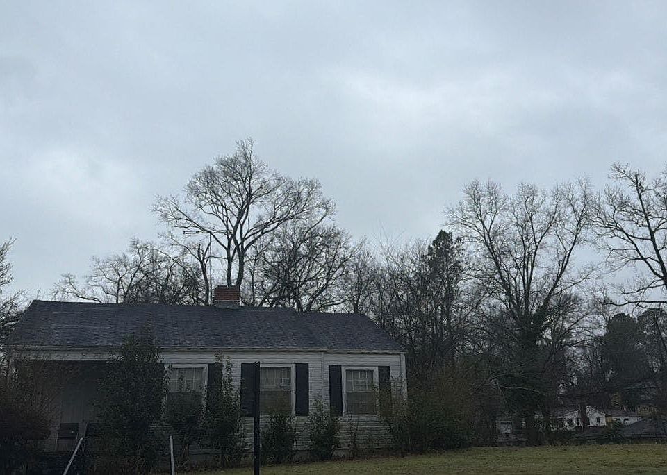 1st image of 1221 41st St