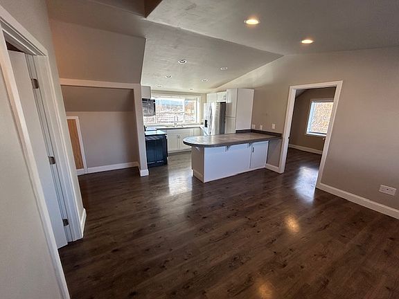 3rd image of 1410 Western Dr #A