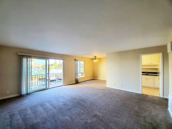 5th image of 800 N Humboldt St #216
