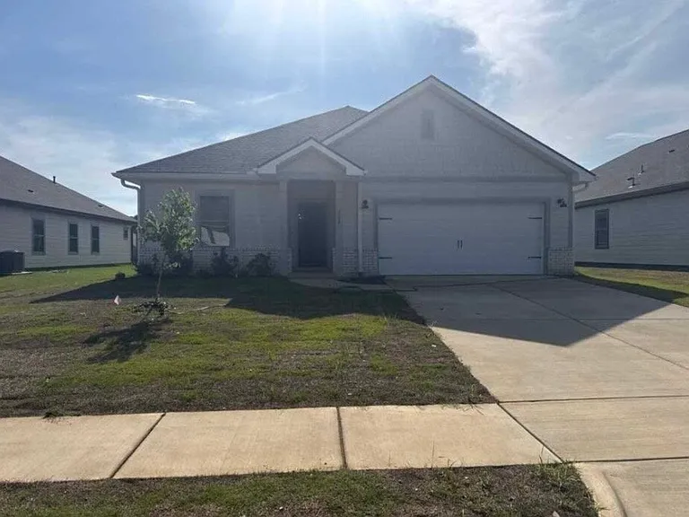 204 Cobbdale Park Dr — Photo 1