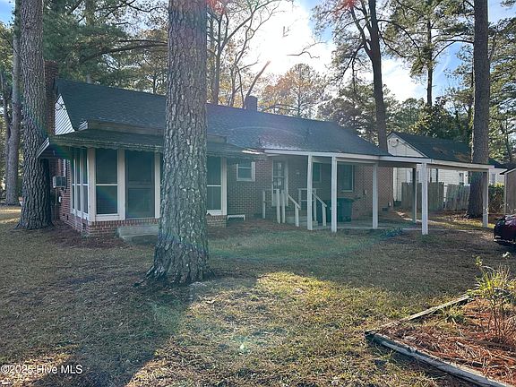 2nd image of 1332 Sycamore Street