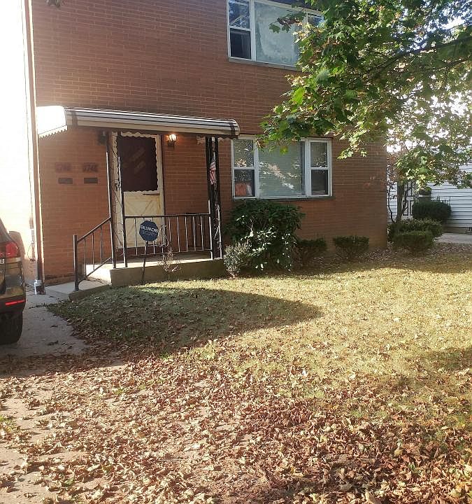 1st image of 1746 & 1748 Liberty Dr
