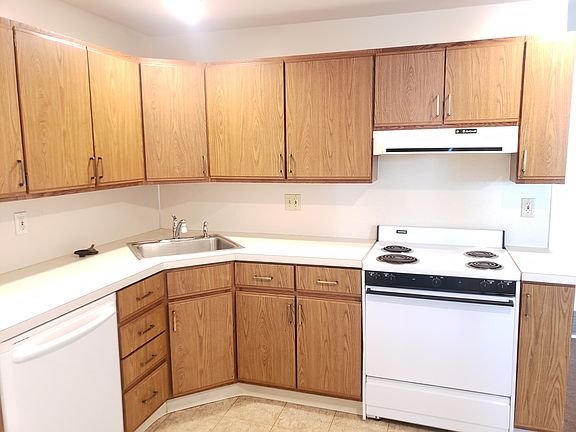 5th image of 2222-2224 W Allen St #586B1276