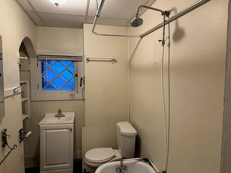 489 Pine St #3 — Photo 7