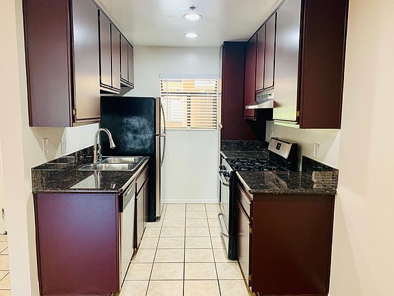 3rd image of 100 N Clark Dr APT 207