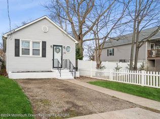 125 Burlington Ave, Leonardo, NJ 07737