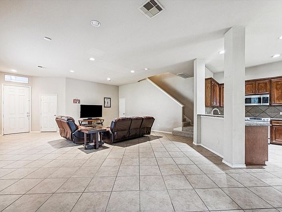 4th image of 14906 Tuttle Point Dr