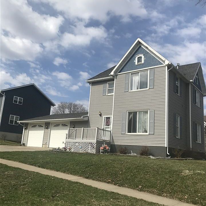 1st image of 401 4th St