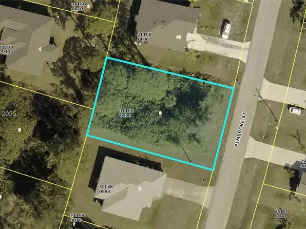 359 Pembroke St, Lehigh Acres, FL 33974