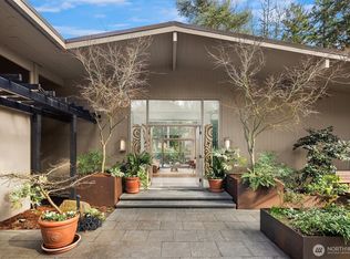 7640 NE 32nd Street, Medina, WA 98039