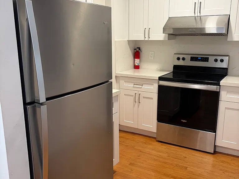 1561 West Ave #4 — Photo 10