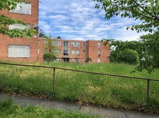 4004 E St SE APT 106, Washington, DC 20019