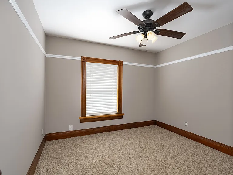 2892 Markbreit Ave — Photo 10