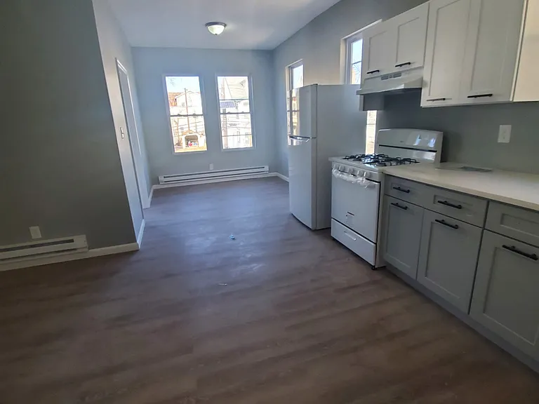 188 Scheerer Ave — Photo 4