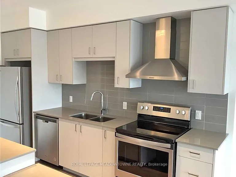 15 Glebe St E #1304 — Photo 8