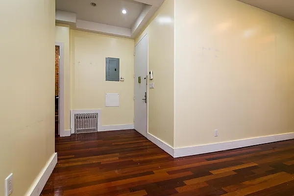 Rented by Nooklyn NYC LLC | media 25
