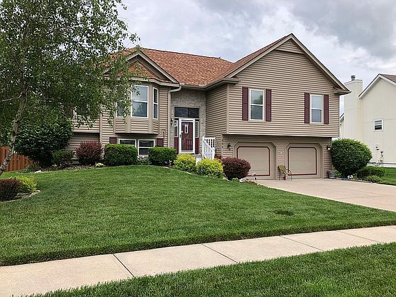 Well Maintained Landscaped 