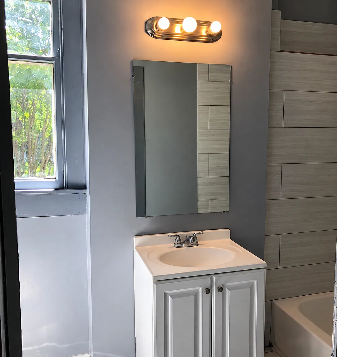 1 bed, 1000 sqft, $695 — Photo 2