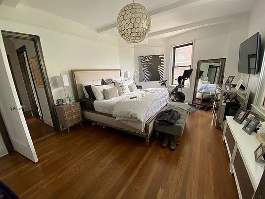 Rented by Corcoran | media 3