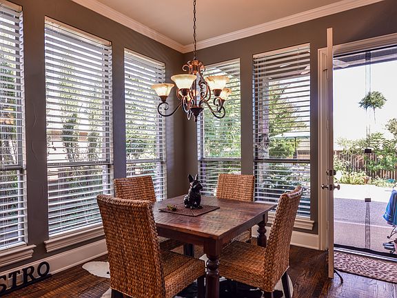 3rd image of 2109 Surrey Ln