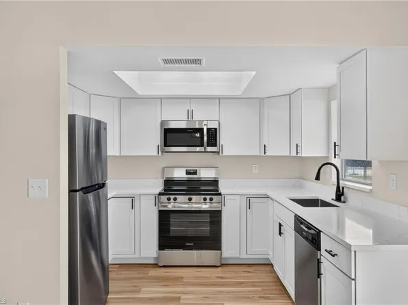 842 NW 2nd ST, CAPE CORAL, FL 33993