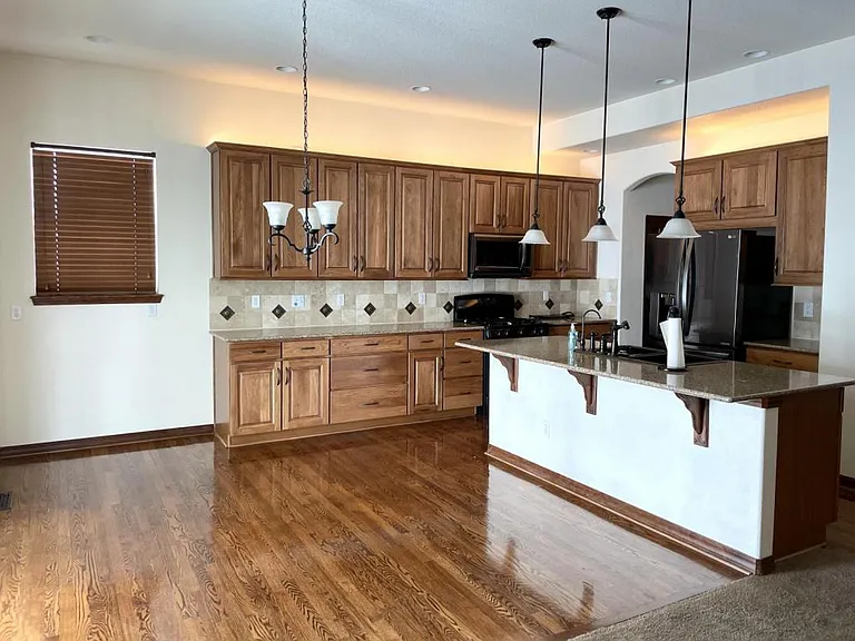 15720 Carob Cir — Photo 4