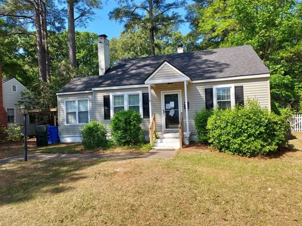919 McKimmon Rd, Fayetteville, NC 28303