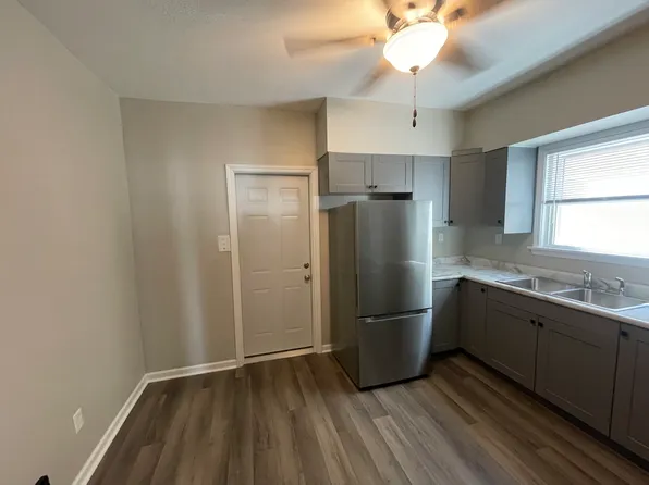 1622 S 58th St, West Allis, WI 53214