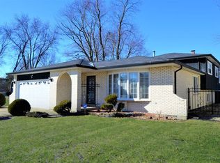 9010 Natoma Ave, Oak Lawn, IL 60453