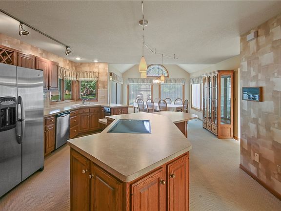 4th image of 816 58th St