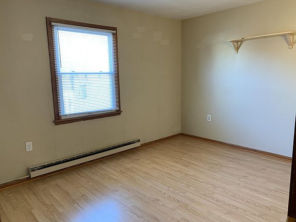 5th image of 409 N 2nd St