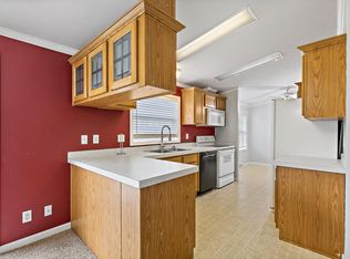 1305 E 28th Ave, Hutchinson, KS 67502