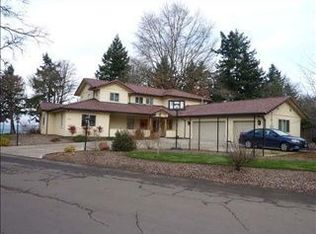 945 Brighton Ave, Oregon City, OR 97045