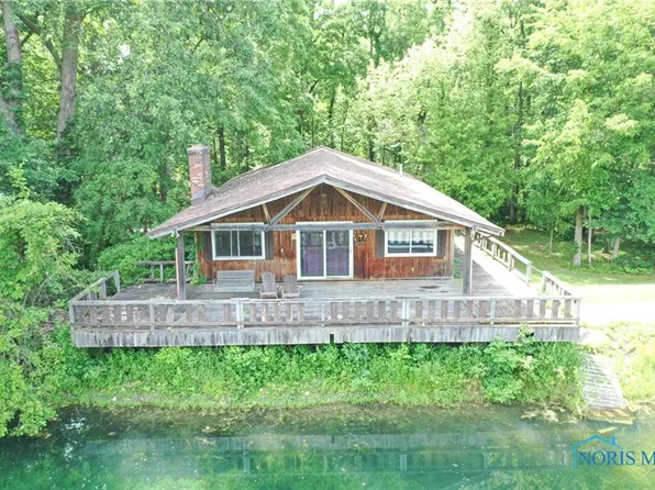 1512 County Road 90, Gibsonburg, OH 43431