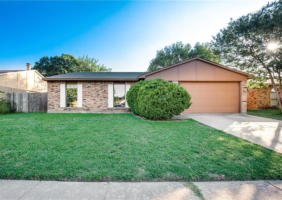 1st image of 10003 Deer Hollow Dr