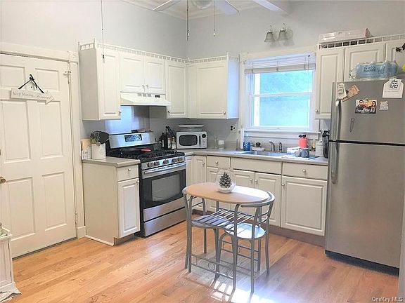 3rd image of 440 Piermont Ave APT 1B