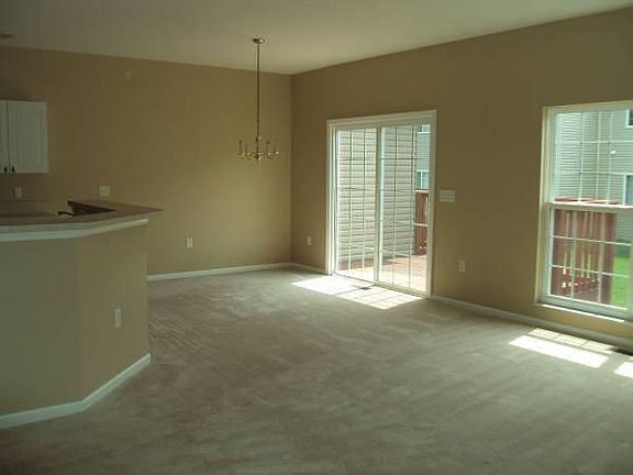 4th image of 826 Mystic Pointe Dr