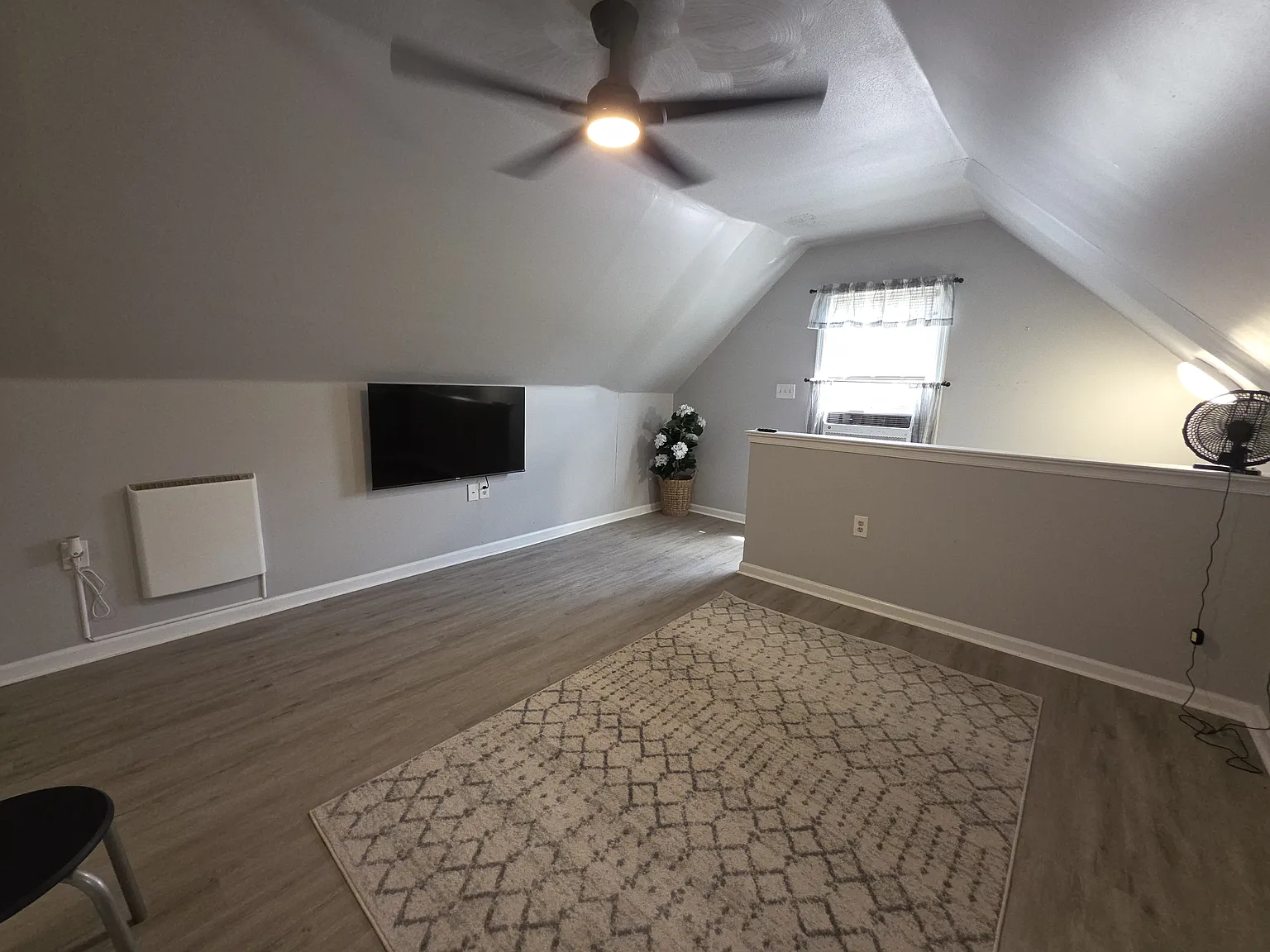 1 bed, 550 sqft, $1,000 — Photo 1