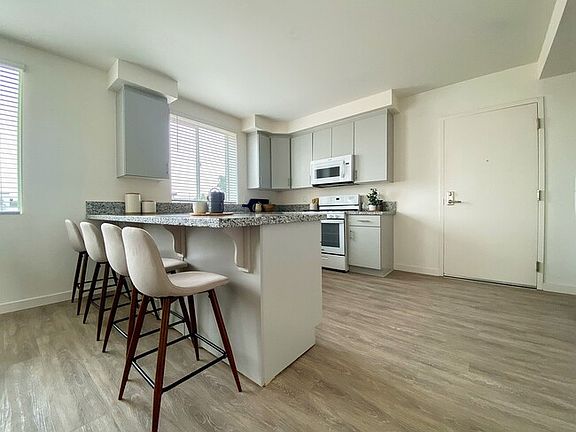3rd image of 21640 Dracaea Ave #29